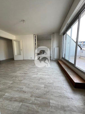Appartement - 121 m² - 6 pièces