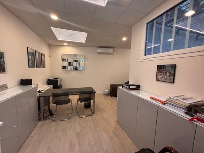 Bureau - 74 m²