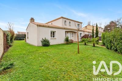 Maison - 166 m² - 6 pièces