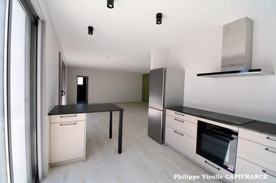 Maison - 137 m² - 6 pièces