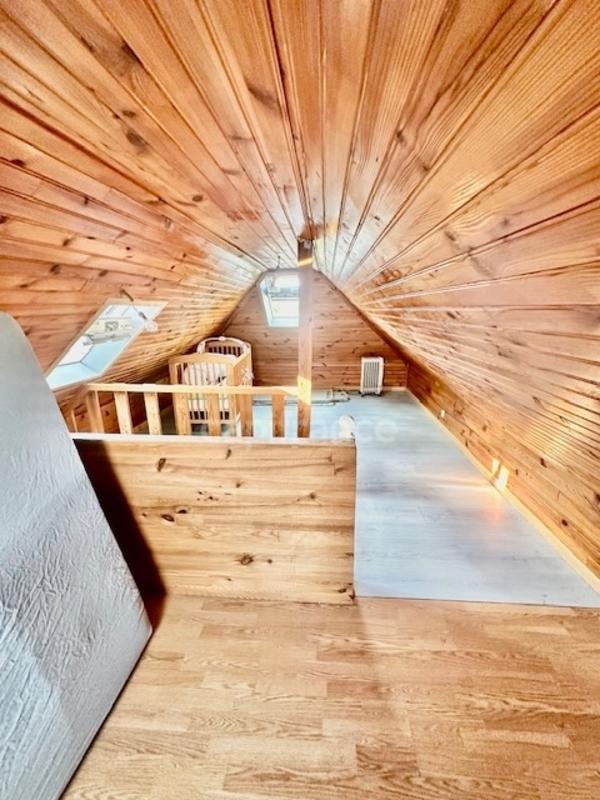 Immeuble - 141 m² - 7 pièces