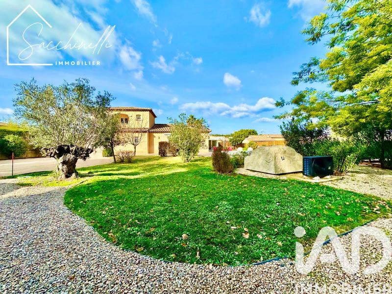 Maison - 253 m² - 10 pièces