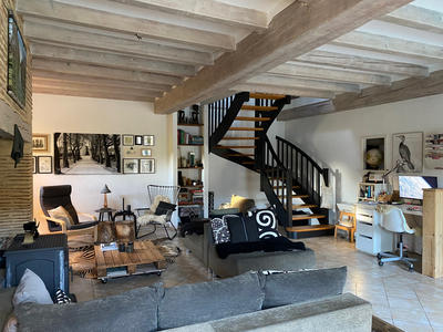 Maison - 265 m² - 10 pièces