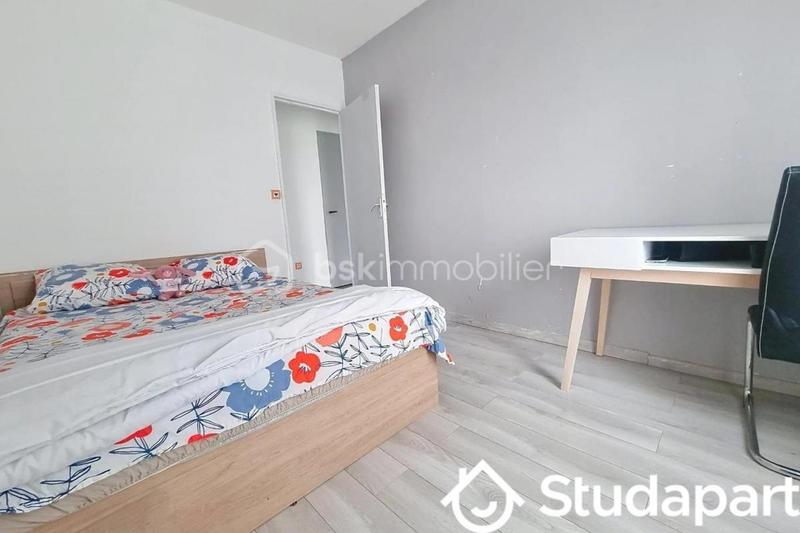 Chambre - 10 m² - 1 pièce