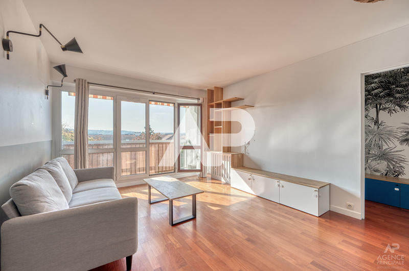 Appartement - 76 m² - 4 pièces