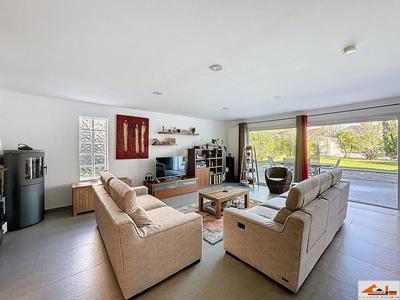 Maison - 180 m² - 7 pièces