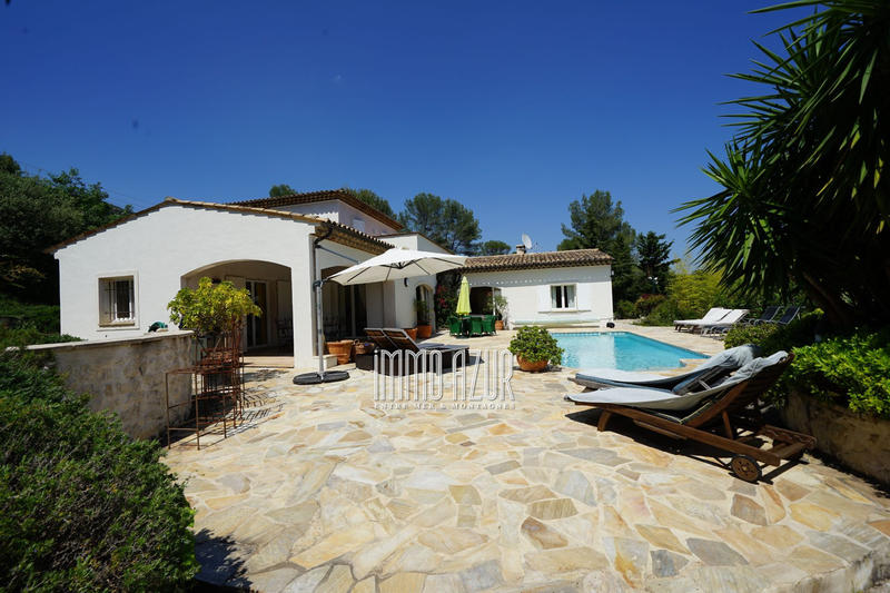 Villa - 200 m² - 6 pièces