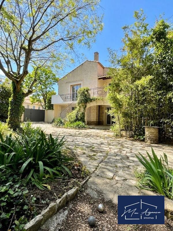 Maison traditionnelle - 125 m² - 4 pièces