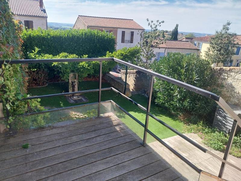 Maison - 287 m² - 9 pièces
