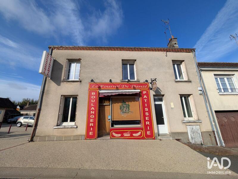 Local commercial - 334 m²
