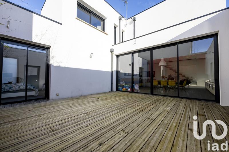 Maison - 165 m² - 6 pièces