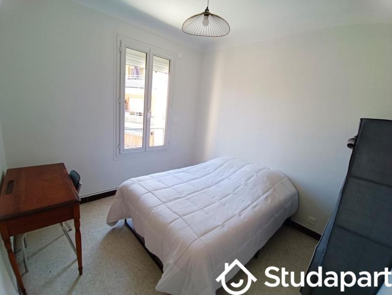 Chambre - 9 m² - 1 pièce