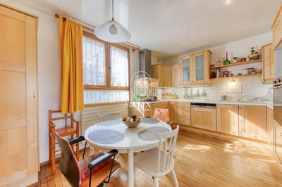 Maison - 224 m² - 9 pièces