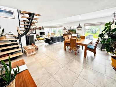 Maison - 126 m² - 6 pièces