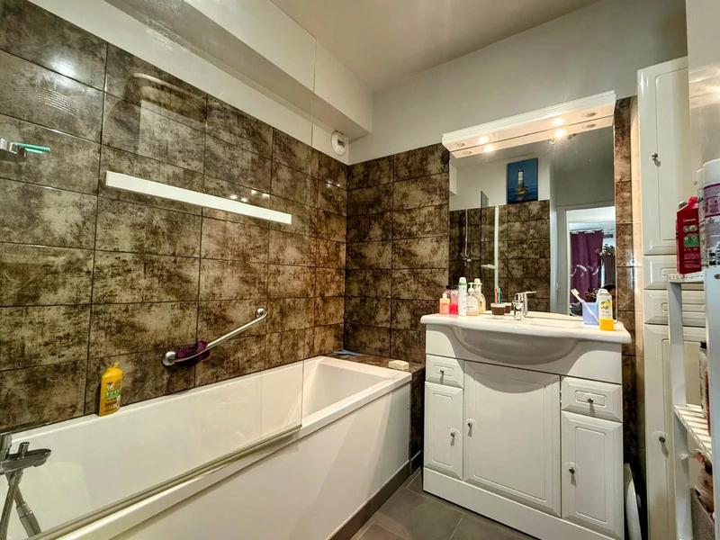 Appartement - 94 m² - 4 pièces