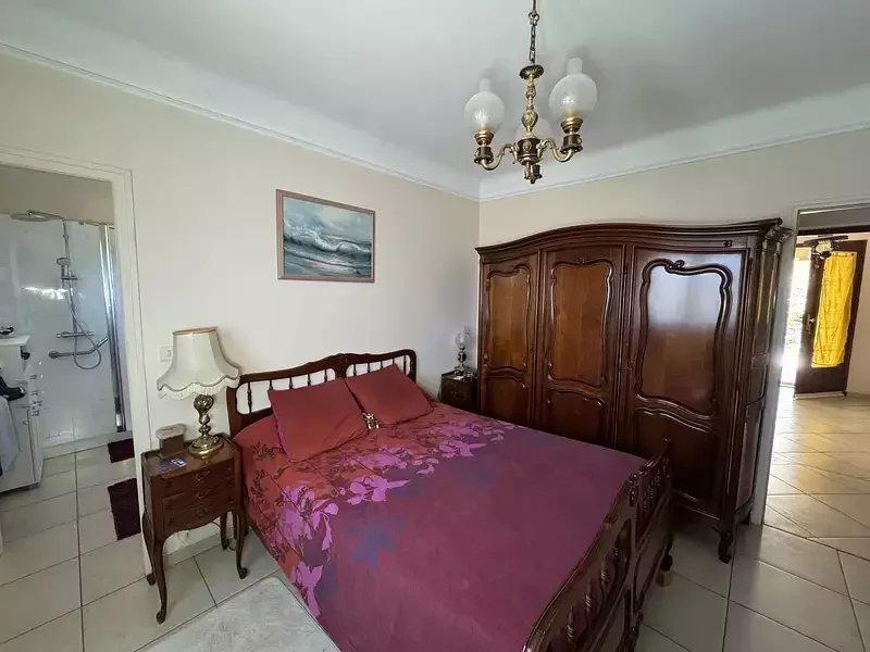 Villa - 232 m² - 8 pièces