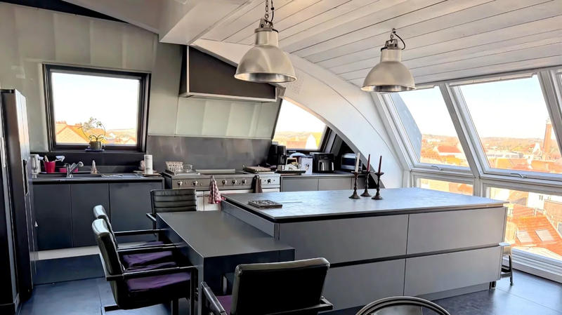 Appartement - 202 m² - 6 pièces