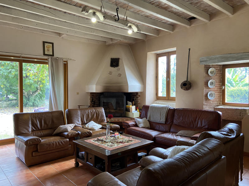 Maison - 220 m² - 8 pièces