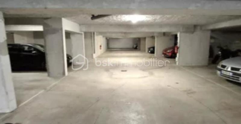 Parking - 11 m²