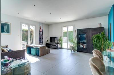 Villa - 145 m² - 6 pièces