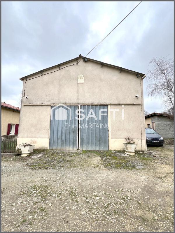 Maison - 277 m² - 12 pièces