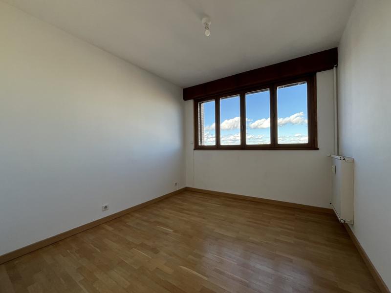 Appartement - 100 m² - 5 pièces