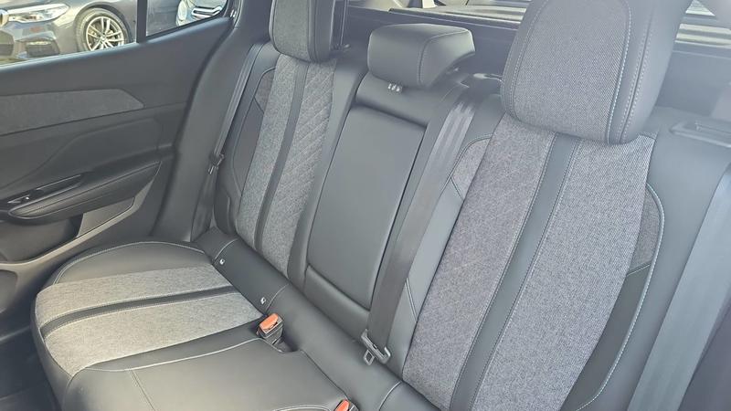 Peugeot 408 1.2 Hybrid 136 e-Dcs6 Allure