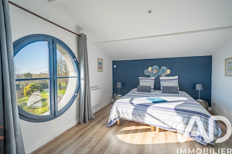 Maison - 480 m² - 16 pièces