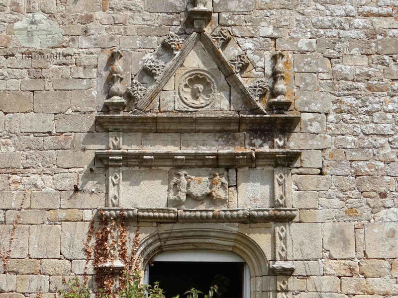 Propriété - 250 m² - 8 pièces