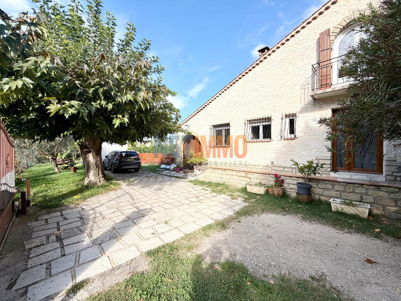 Villa - 168 m² - 6 pièces