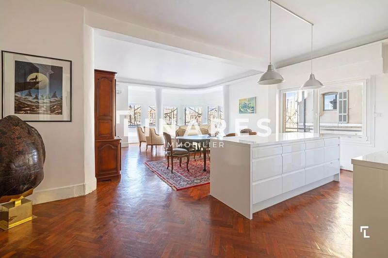 Appartement - 126 m² - 4 pièces