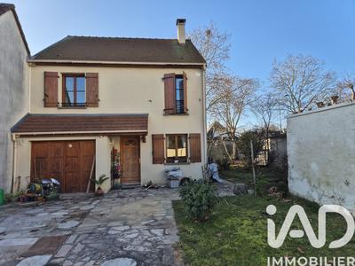 Maison - 92 m² - 4 pièces