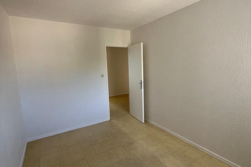 Appartement - 95 m² - 5 pièces