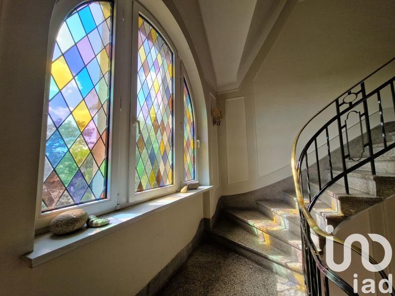 Maison - 315 m² - 20 pièces