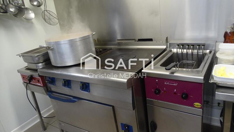 Local commercial - 217 m² - 8 pièces