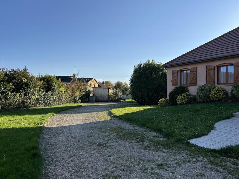 Maison - 99 m² - 5 pièces