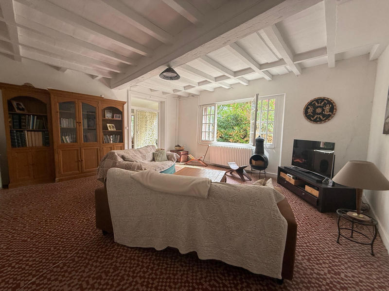 Maison - 512 m² - 11 pièces