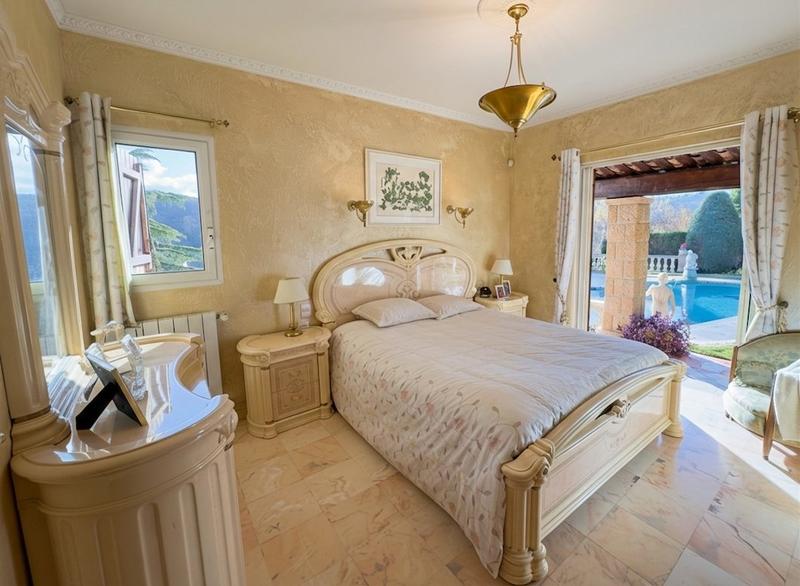 Maison - 135 m² - 4 pièces