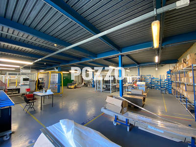 Local d'activité / Entrepôt - 260 m²