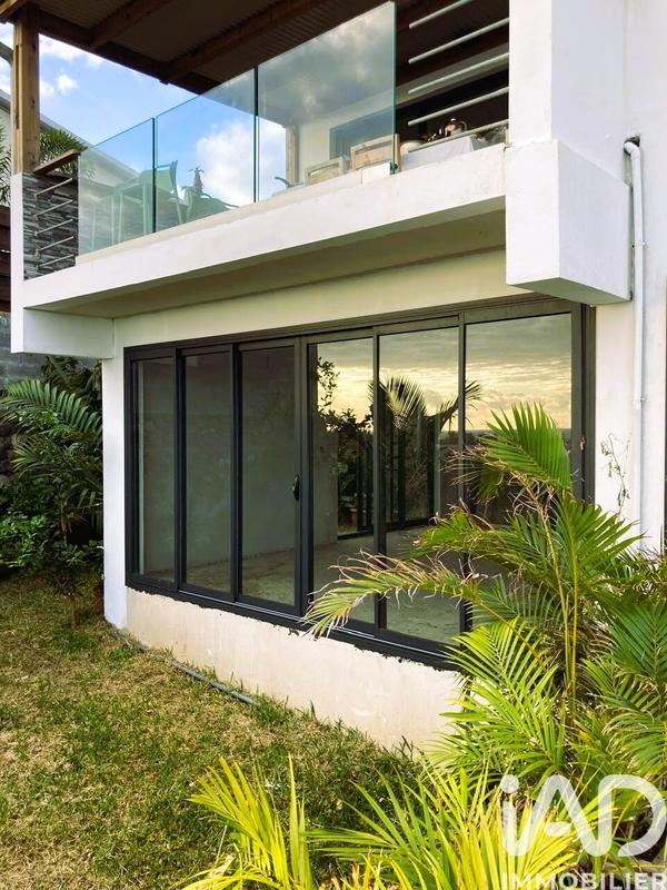 Maison - 208 m² - 6 pièces