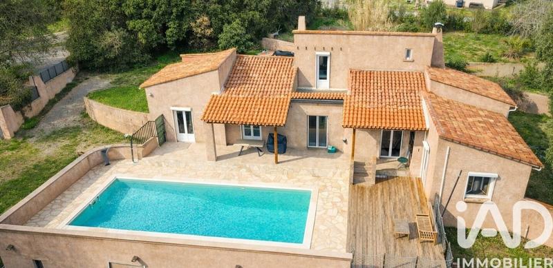 Maison - 177 m² - 8 pièces