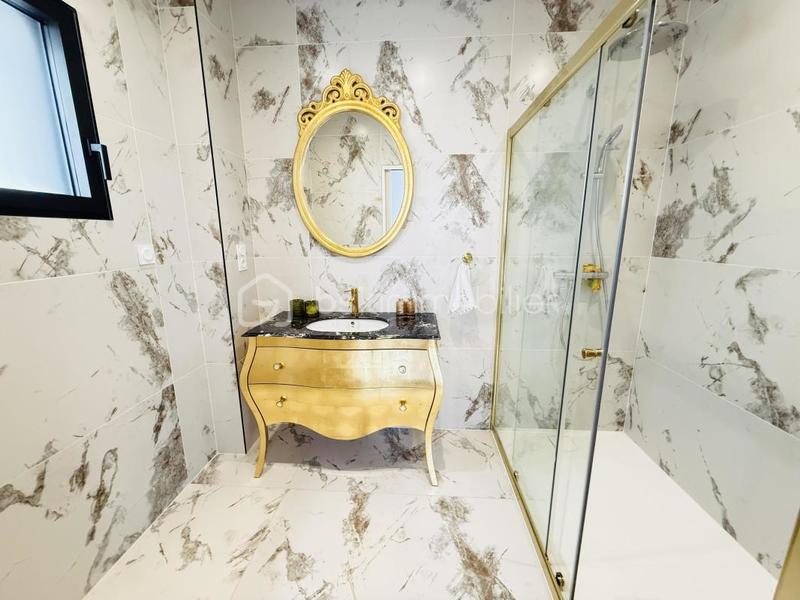 Maison - 172 m² - 6 pièces