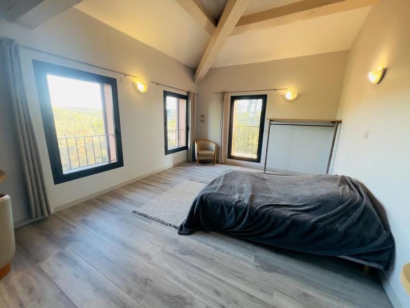 Maison - 281 m² - 12 pièces