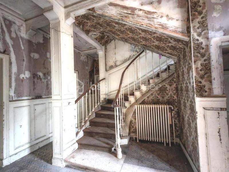 Demeure - 280 m² - 10 pièces