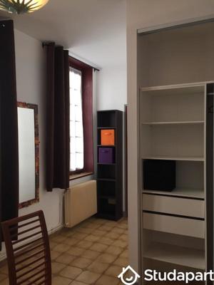 Chambre - 11 m² - 1 pièce