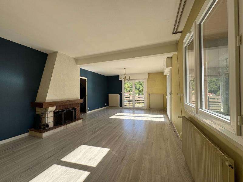 Maison - 226 m² - 8 pièces