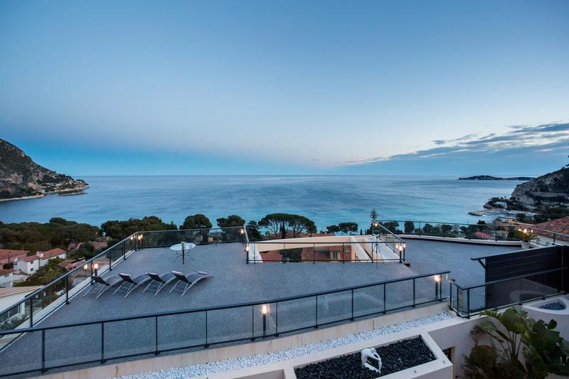 Villa - 350 m² - 6 pièces