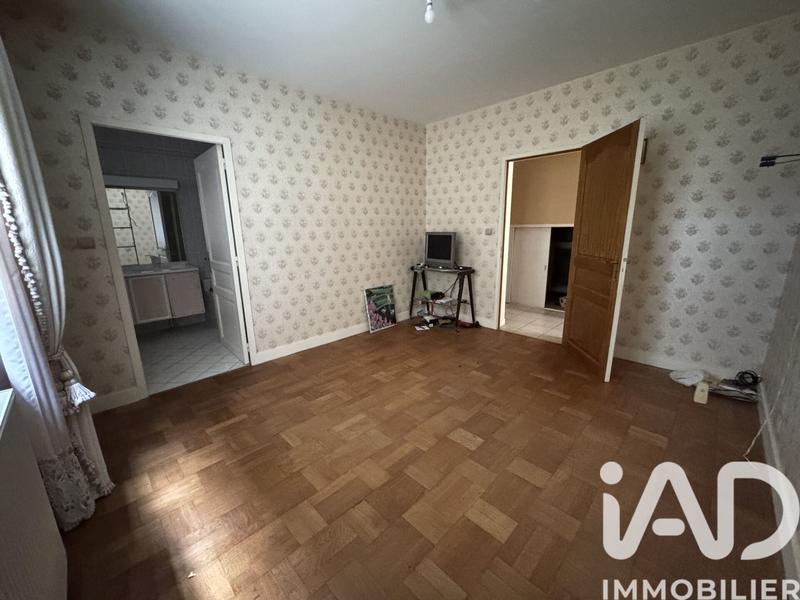 Maison - 293 m² - 9 pièces