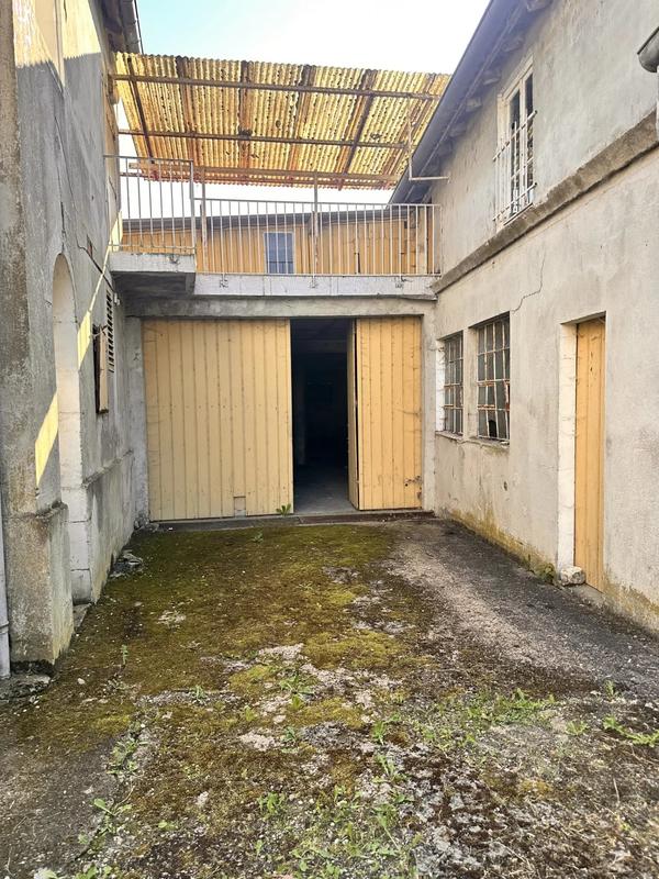 Grange - 280 m² - 2 pièces