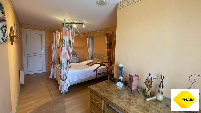 Maison contemporaine - 285 m² - 6 pièces